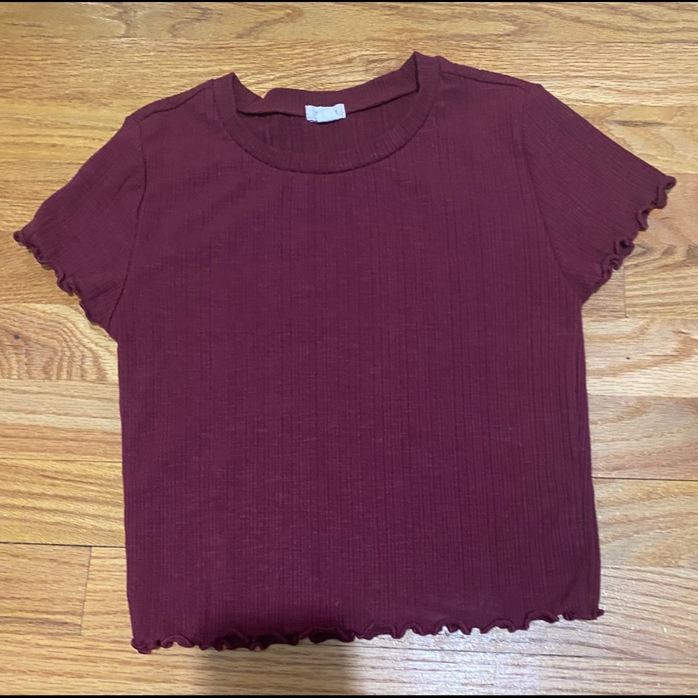Maroon garage cropped tee